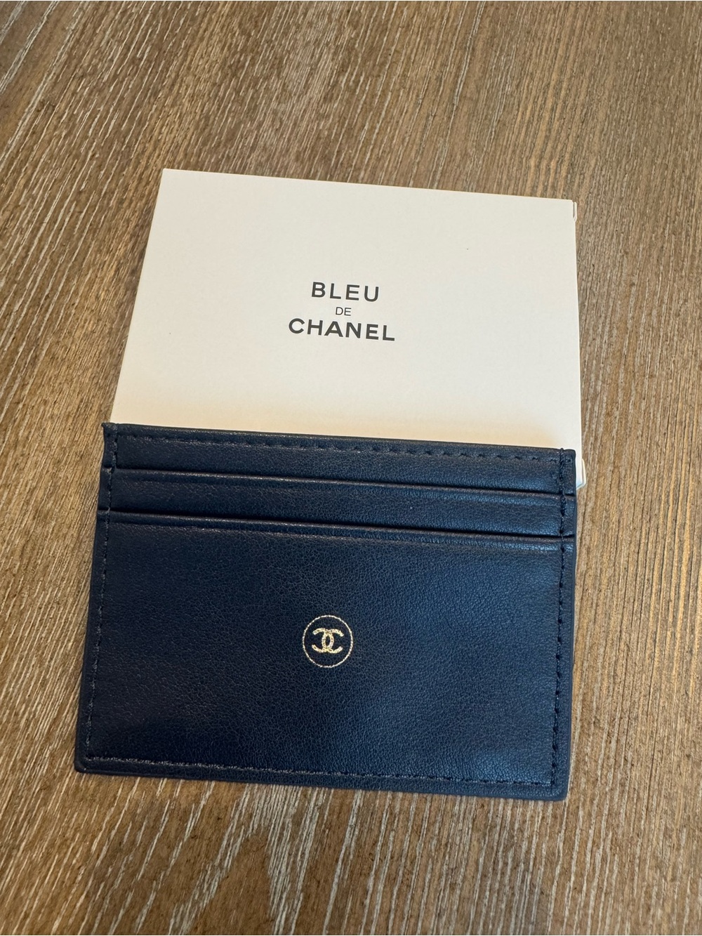 Bleu de CHANEL Navy blue soft Leather Card Holder - Bleu de Chanel